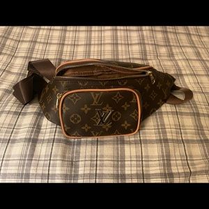 Knock off Louis Vuitton fanny pack